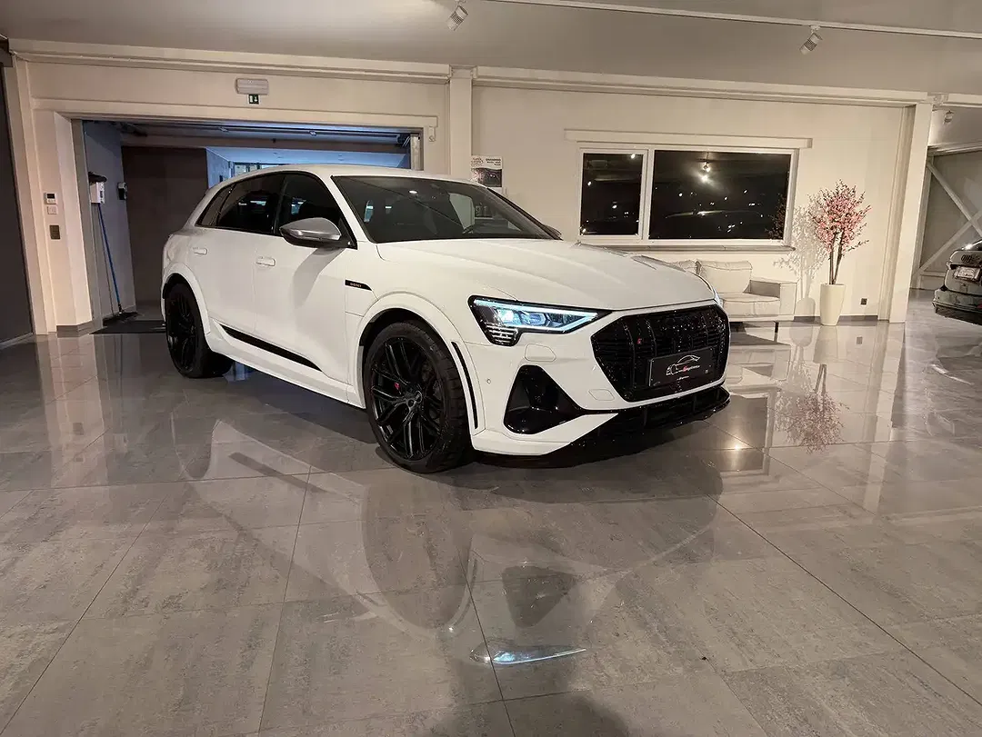 Audi SQ8 e-tron quattro RS