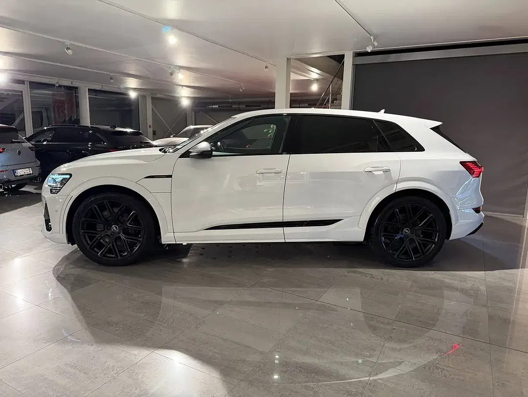 Audi SQ8 e-tron - Thumbnail 12