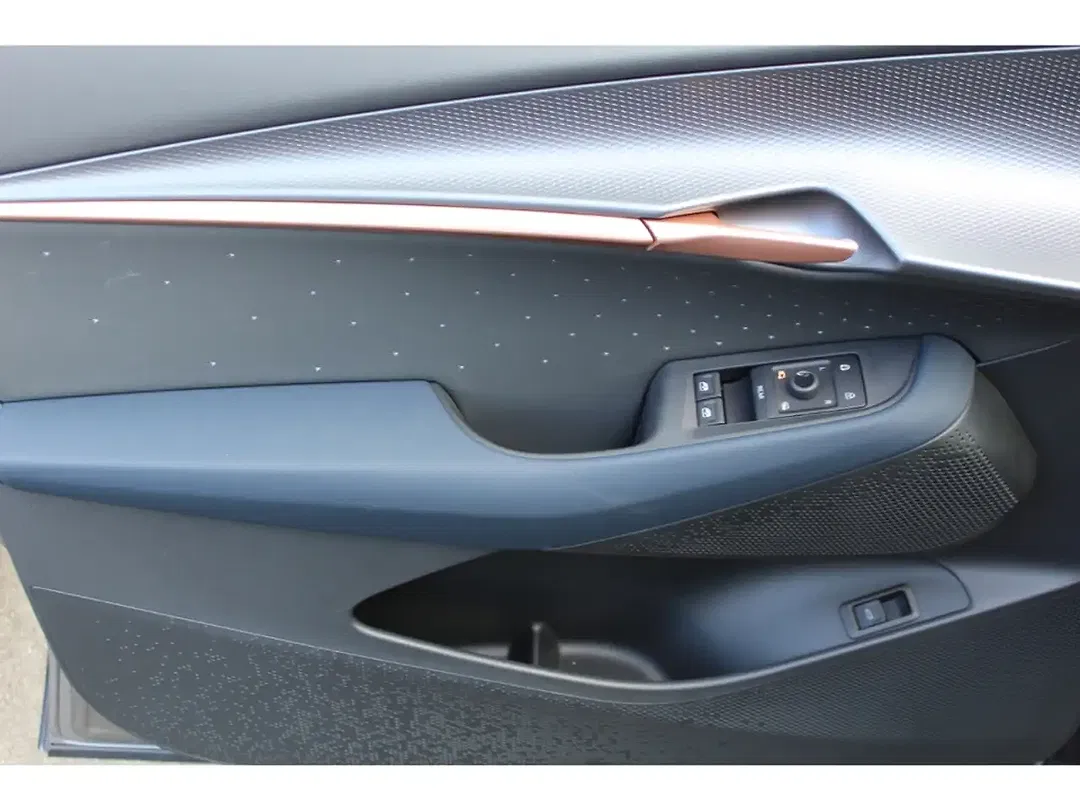 CUPRA Tavascan - Thumbnail 6