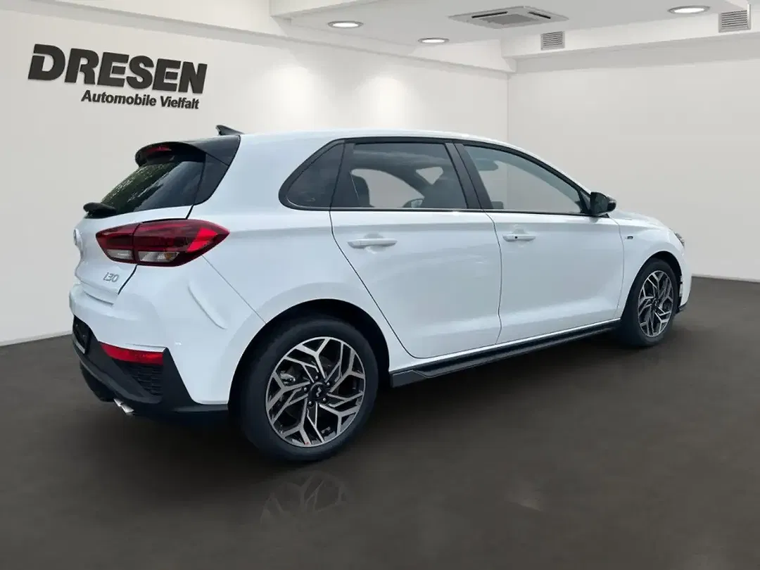 Hyundai i30 - Thumbnail 3