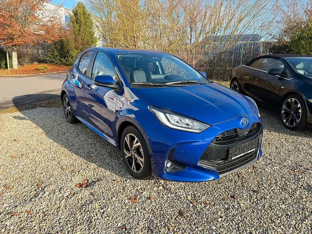 Toyota Yaris - Thumbnail 3