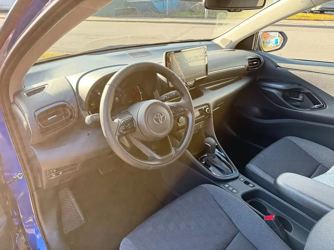 Toyota Yaris - Thumbnail 4