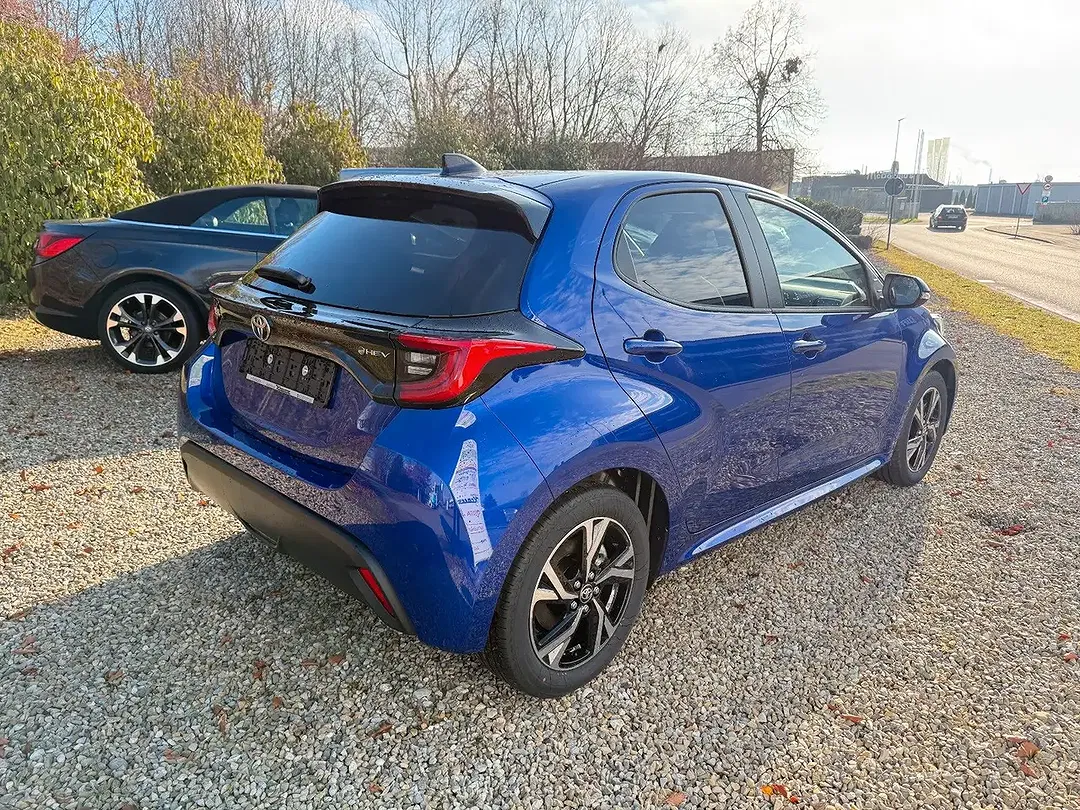 Toyota Yaris - Thumbnail 7