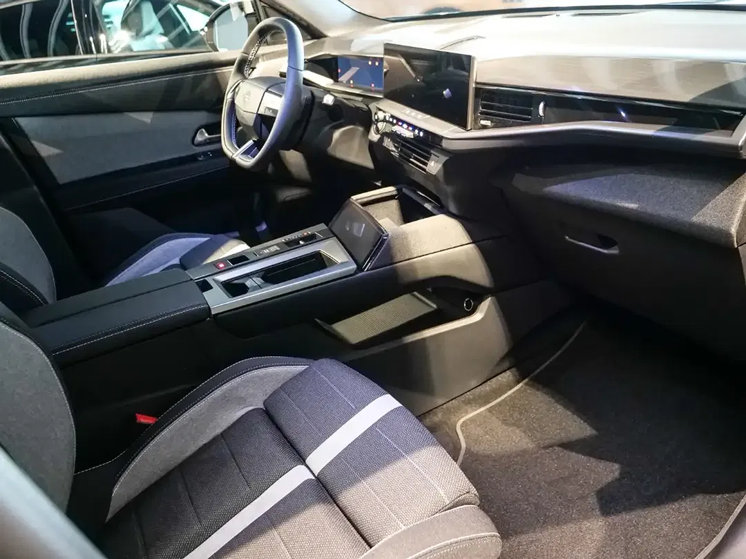 Opel Grandland - Thumbnail 10