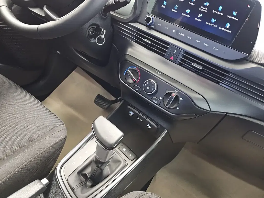 Hyundai i20 - Thumbnail 10