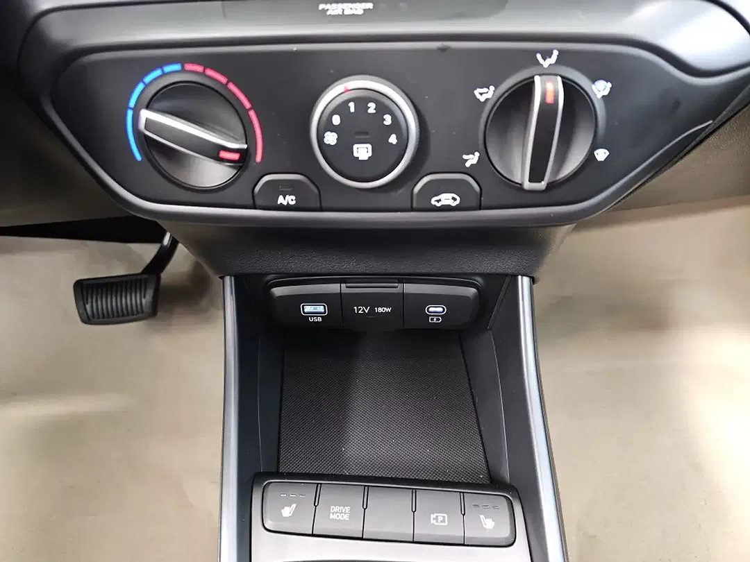 Hyundai i20 - Thumbnail 11