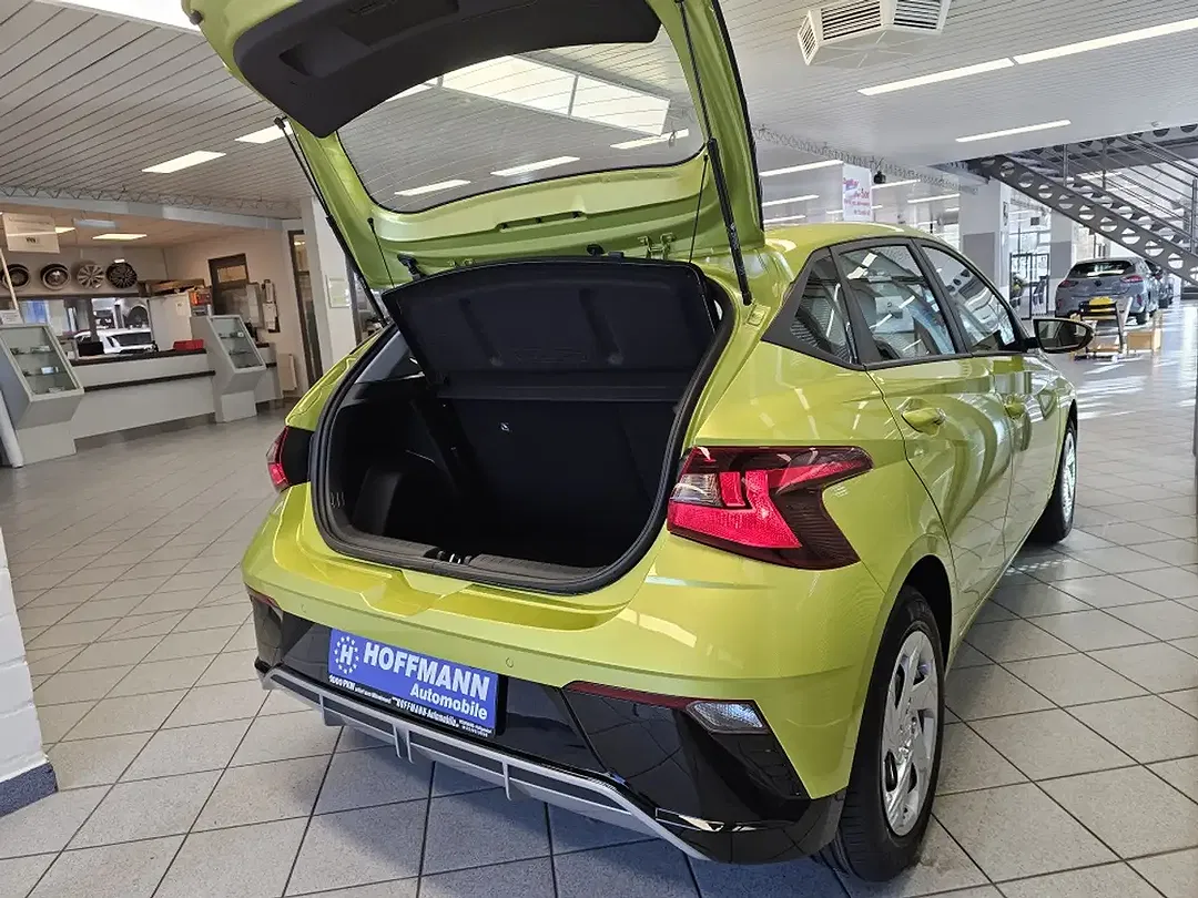 Hyundai i20 - Thumbnail 3