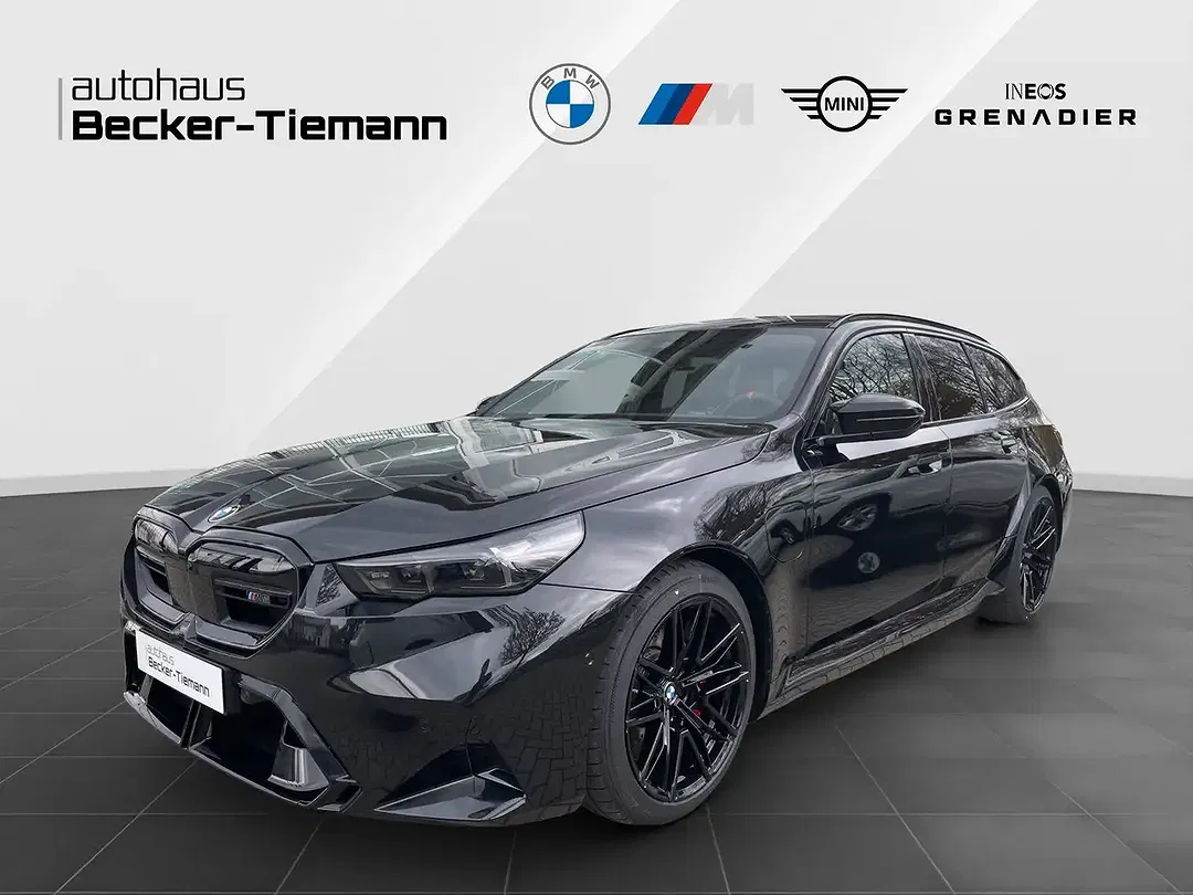 BMW M5 - Thumbnail 1