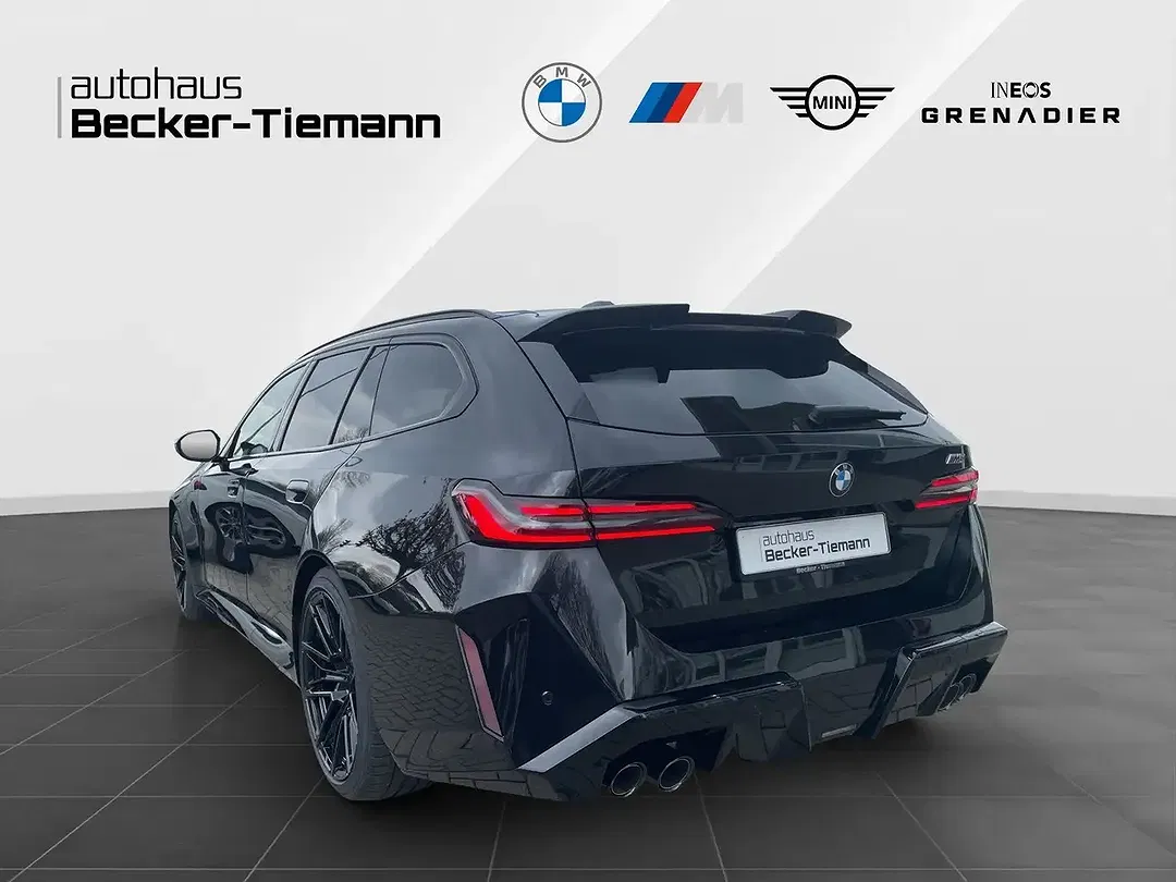 BMW M5 - Thumbnail 4