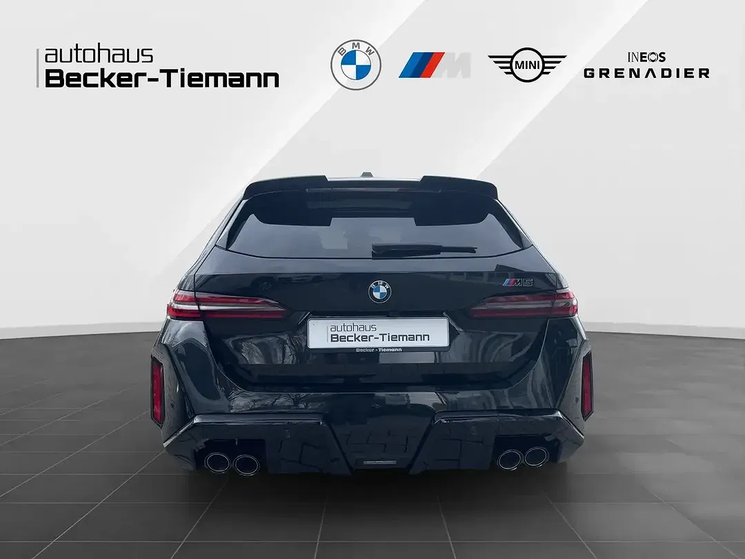 BMW M5 - Thumbnail 5