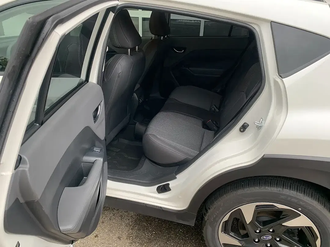 Subaru Crosstrek - Thumbnail 12