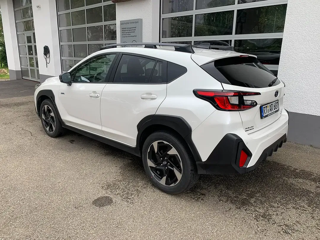 Subaru Crosstrek - Thumbnail 2