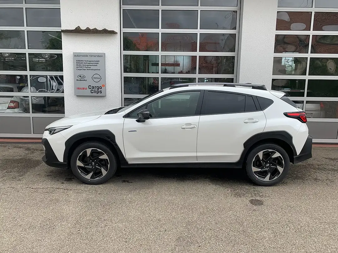 Subaru Crosstrek - Thumbnail 4