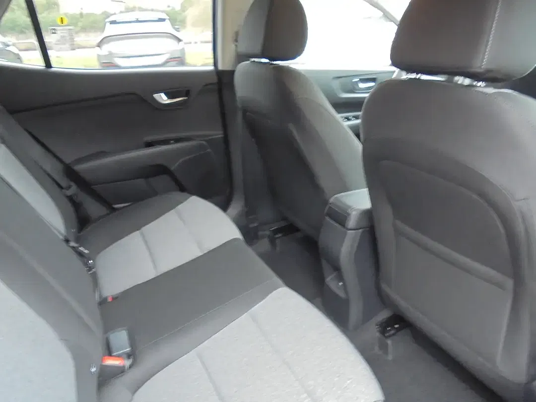 Kia Stonic - Thumbnail 11