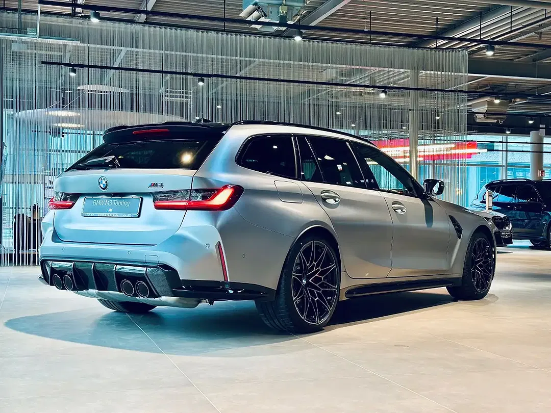 BMW M3 - Thumbnail 3