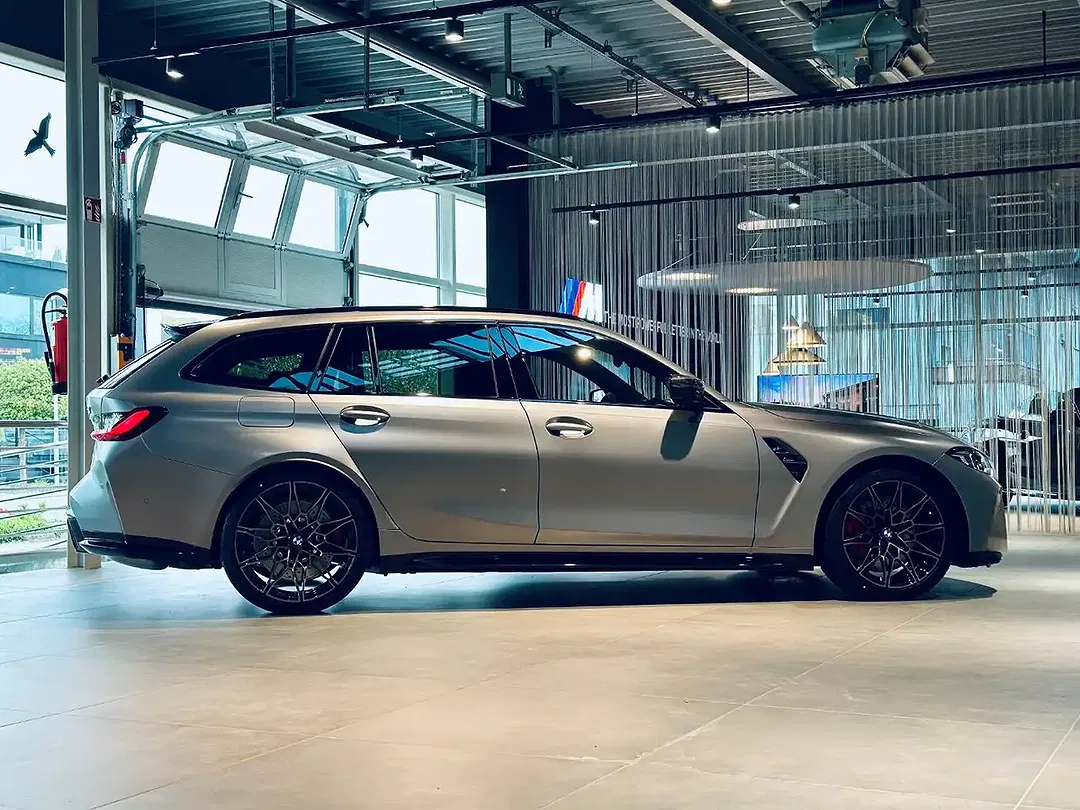 BMW M3 - Thumbnail 5