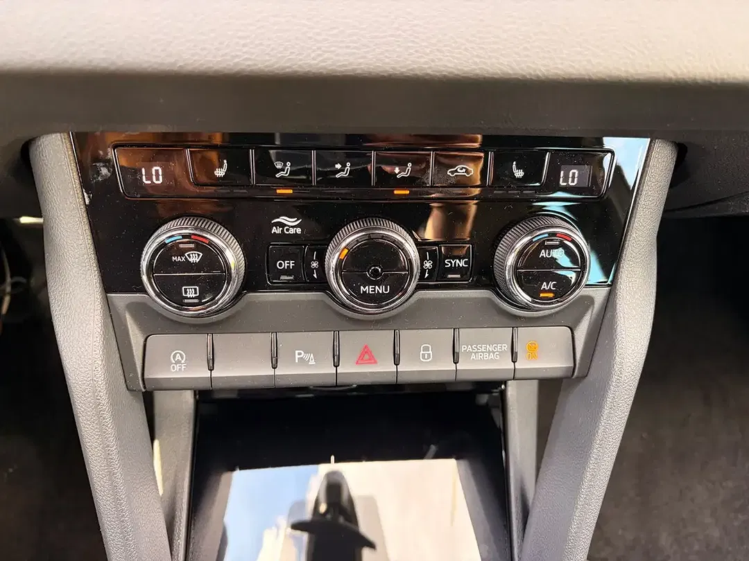 Skoda Karoq - Thumbnail 11
