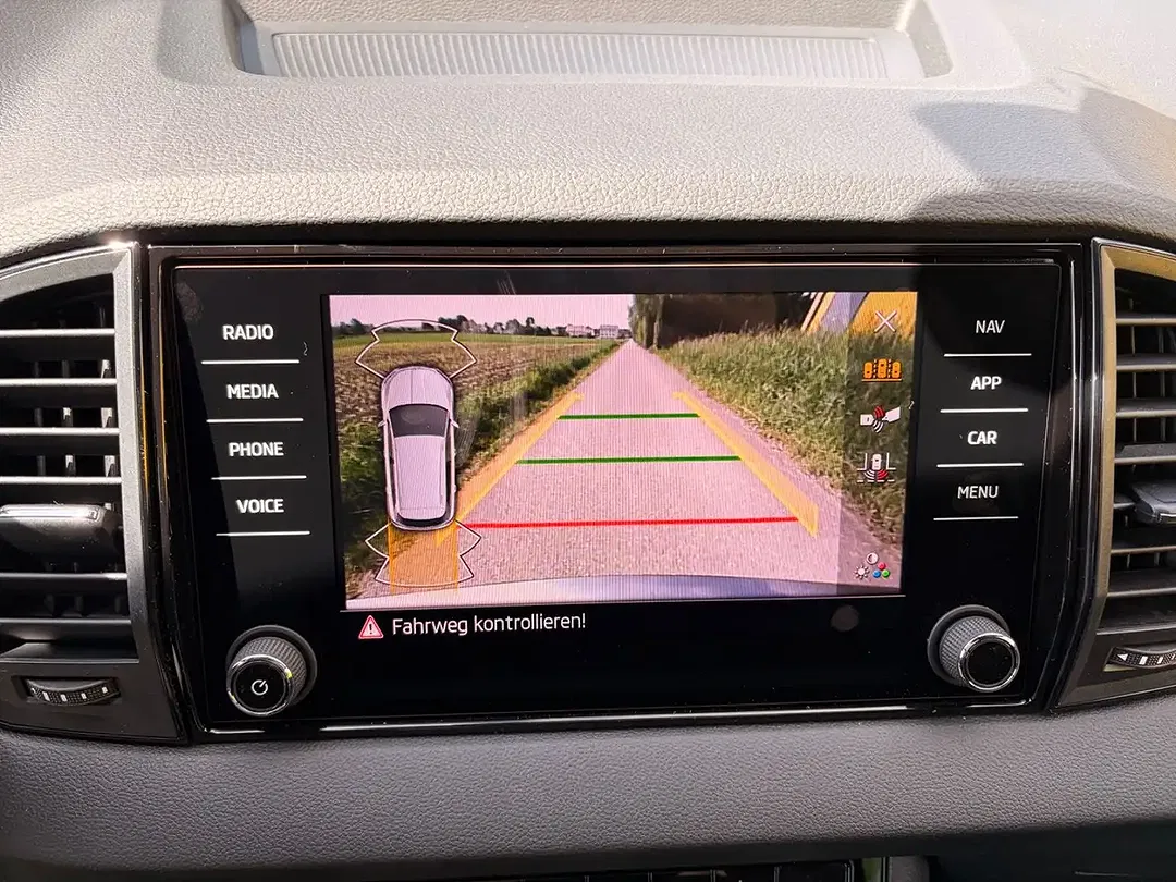 Skoda Karoq - Thumbnail 13