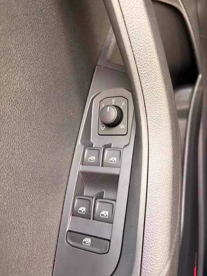 Skoda Karoq - Thumbnail 18