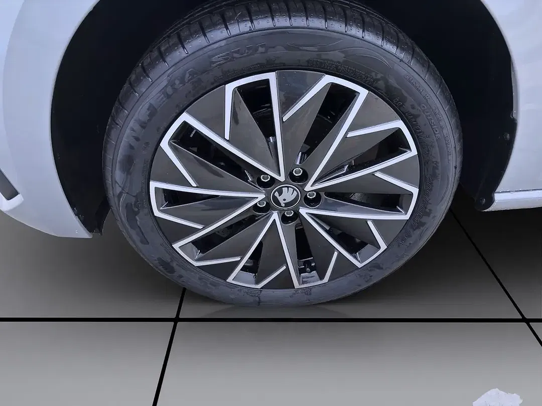 Skoda Scala - Thumbnail 9