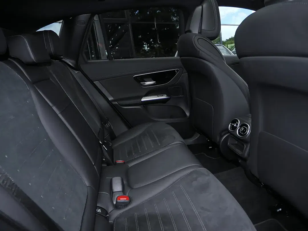 Mercedes-Benz GLC 220 - Thumbnail 14