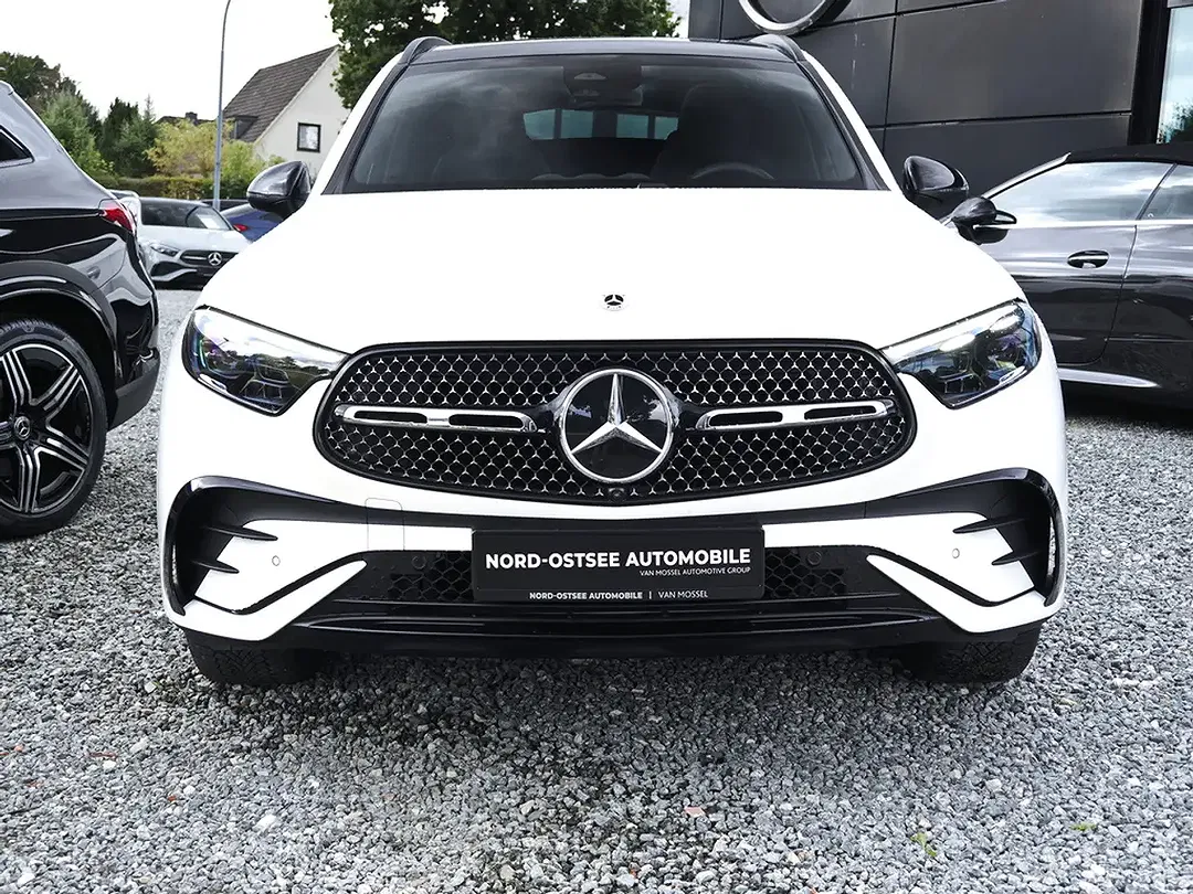 Mercedes-Benz GLC 220 - Thumbnail 4