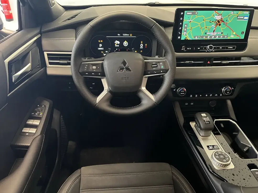 Mitsubishi Outlander - Thumbnail 8