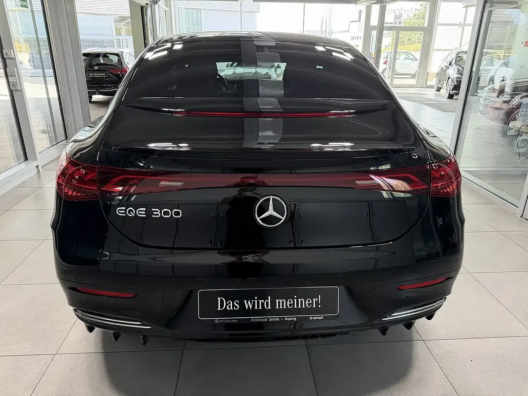 Mercedes-Benz EQE 300 - Thumbnail 7