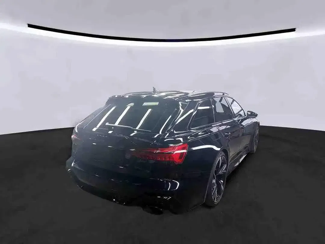 Audi RS6 - Thumbnail 3