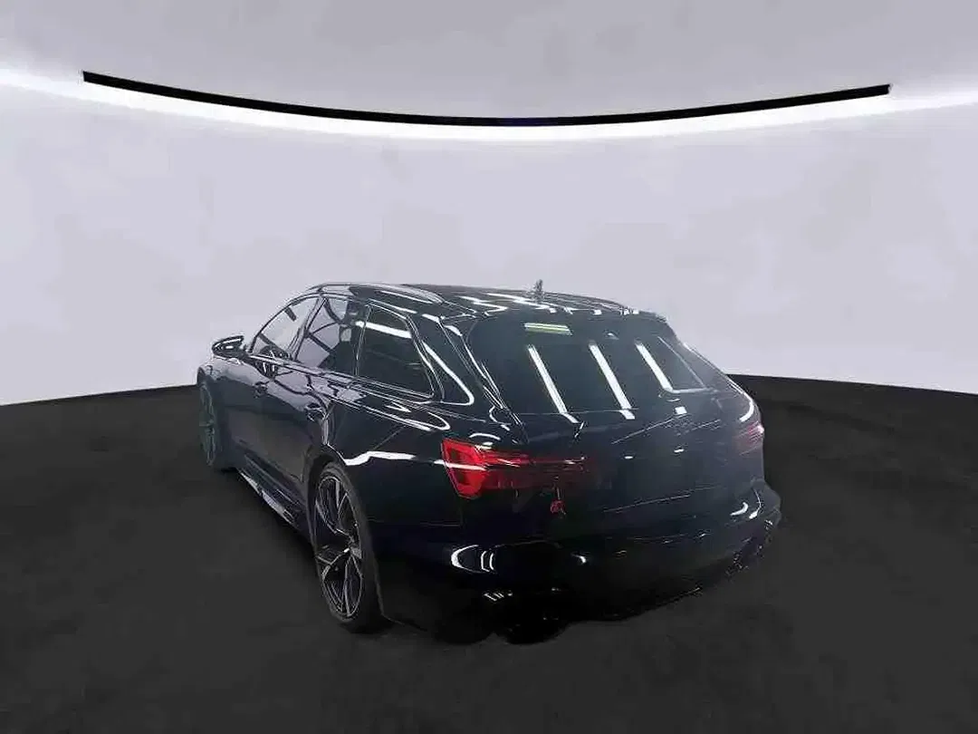 Audi RS6 - Thumbnail 4