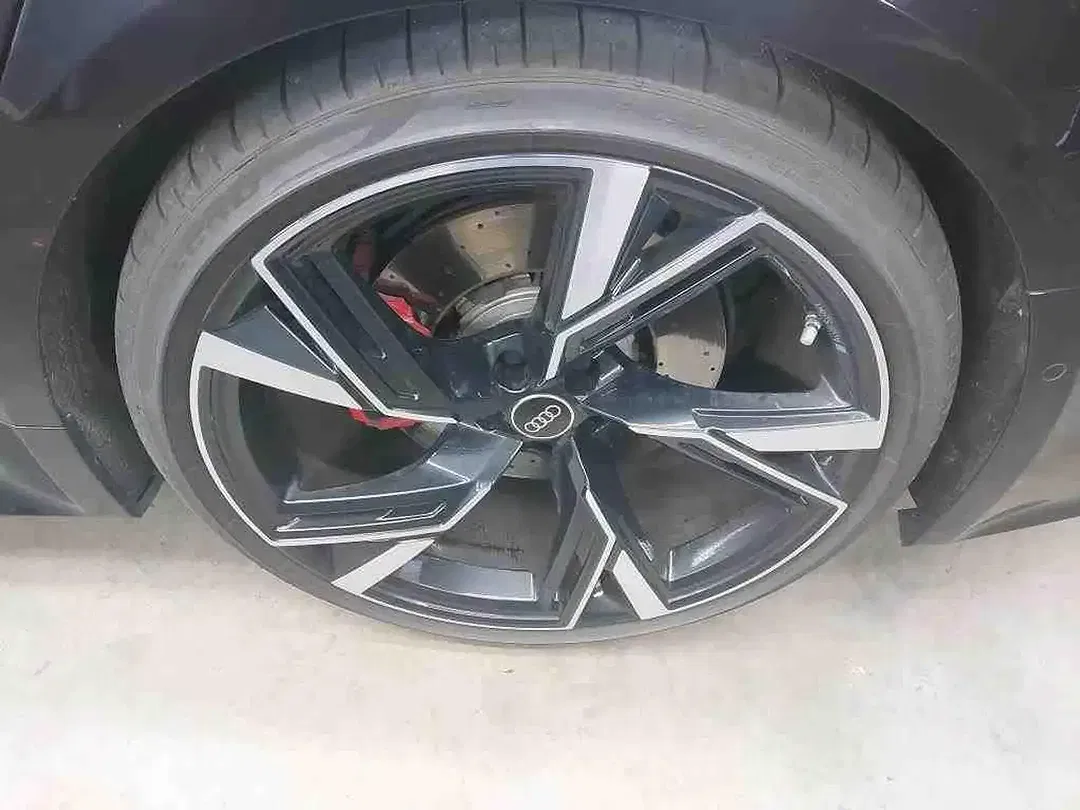 Audi RS6 - Thumbnail 9