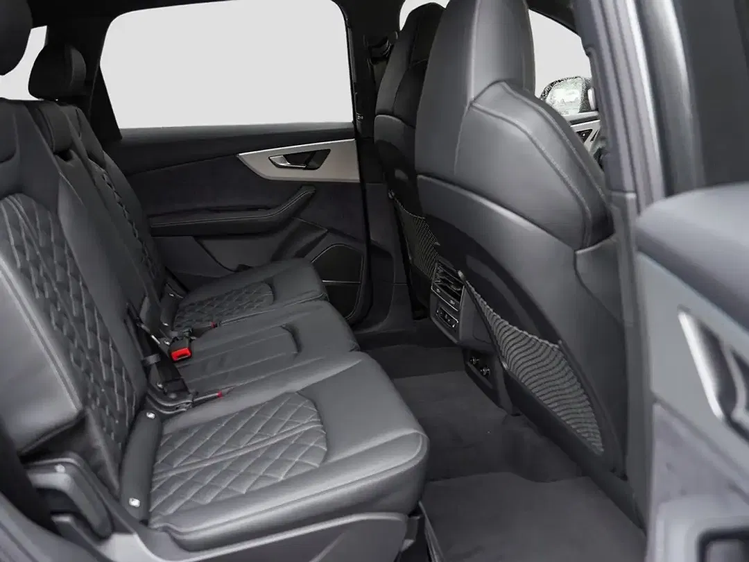 Audi Q7 - Thumbnail 10