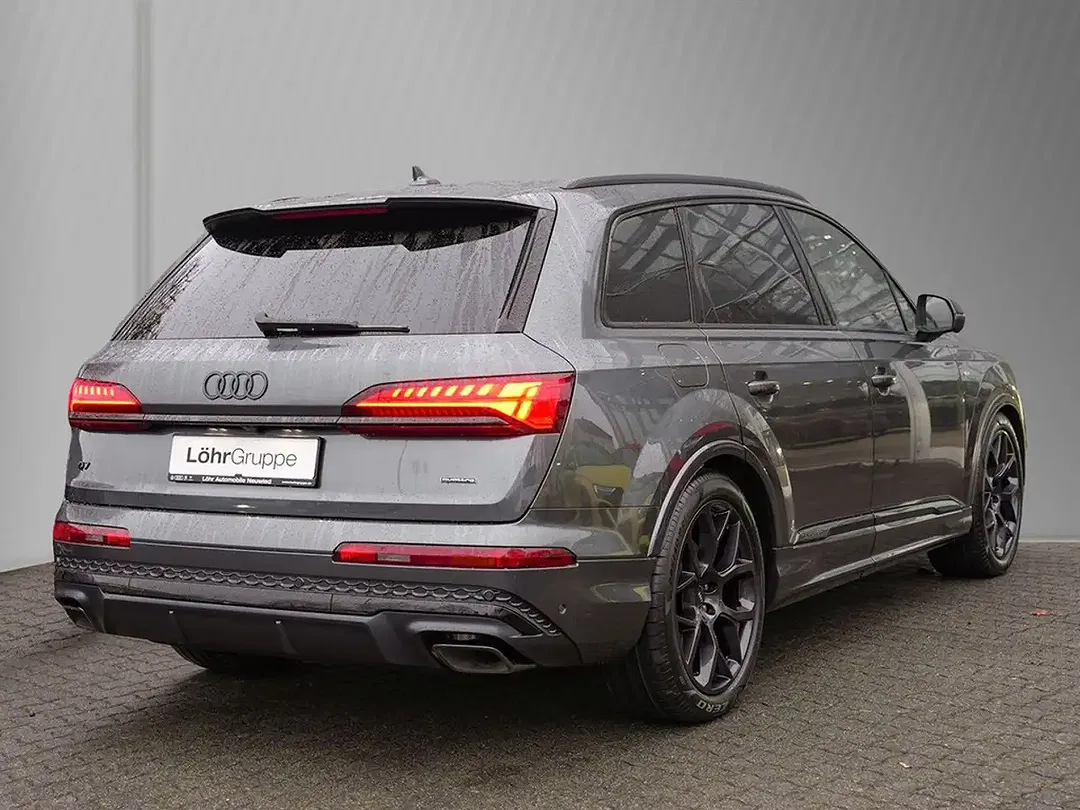 Audi Q7 - Thumbnail 4