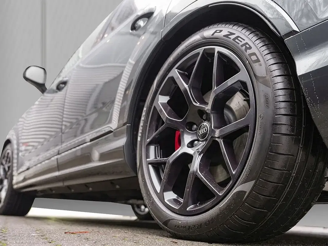Audi Q7 - Thumbnail 5