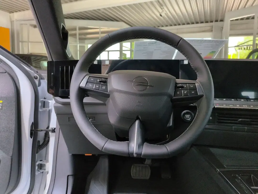 Opel Astra - Thumbnail 11