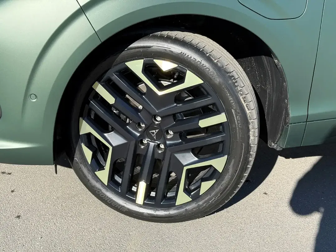 CUPRA Terramar - Thumbnail 3