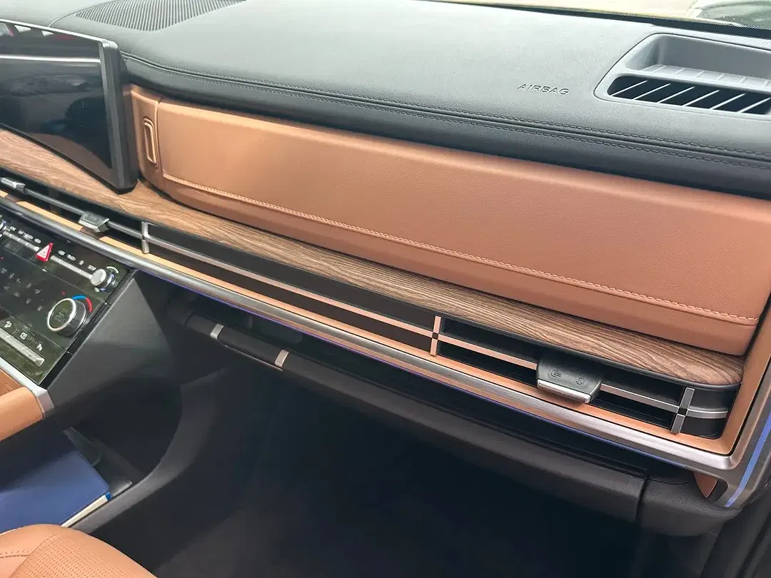 Hyundai SANTA FE - Thumbnail 11