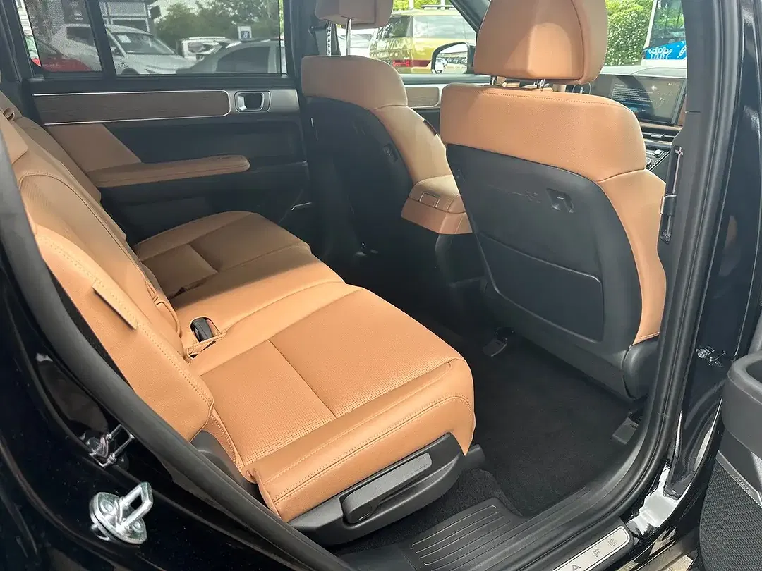 Hyundai SANTA FE - Thumbnail 13