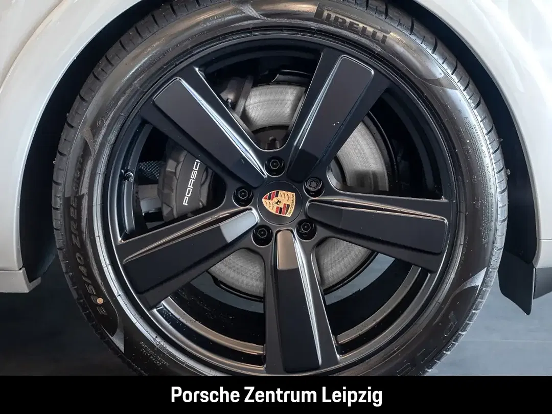 Porsche Cayenne - Thumbnail 10