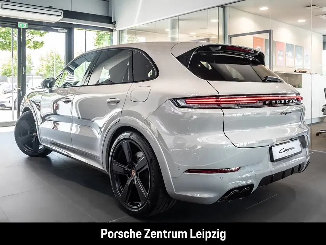 Porsche Cayenne - Thumbnail 13