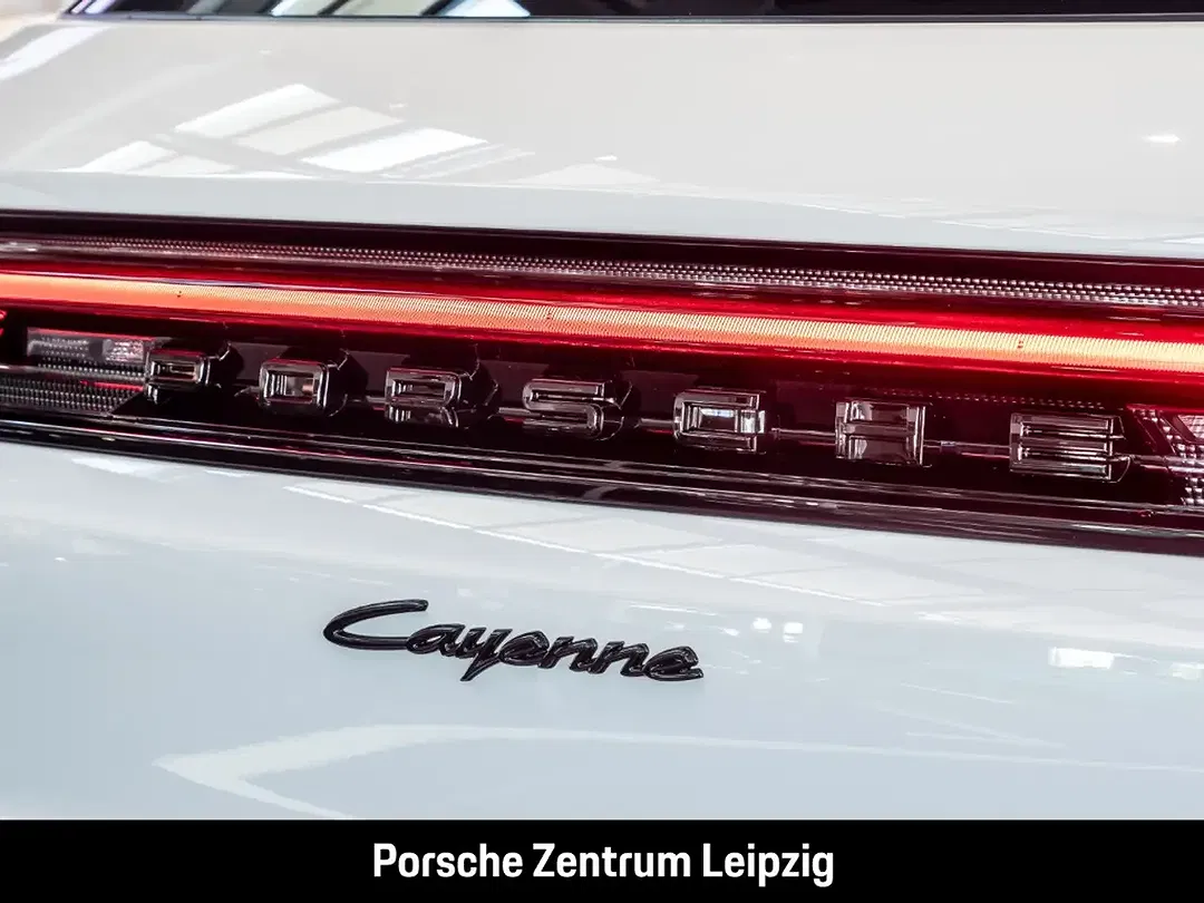 Porsche Cayenne - Thumbnail 14