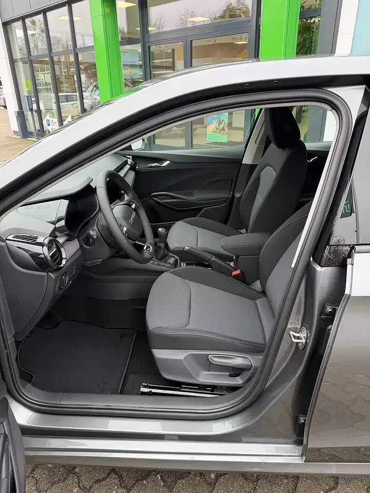 Skoda Fabia - Thumbnail 11