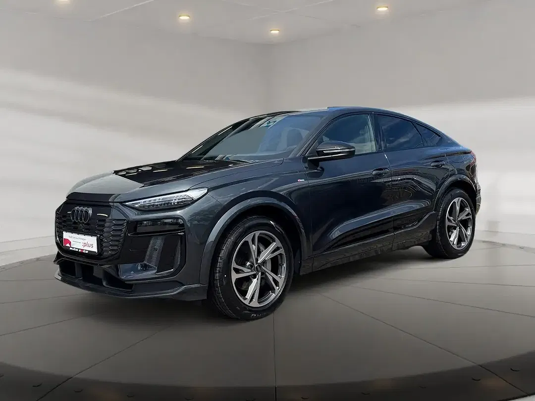 Audi Q6 e-tron - Thumbnail 2