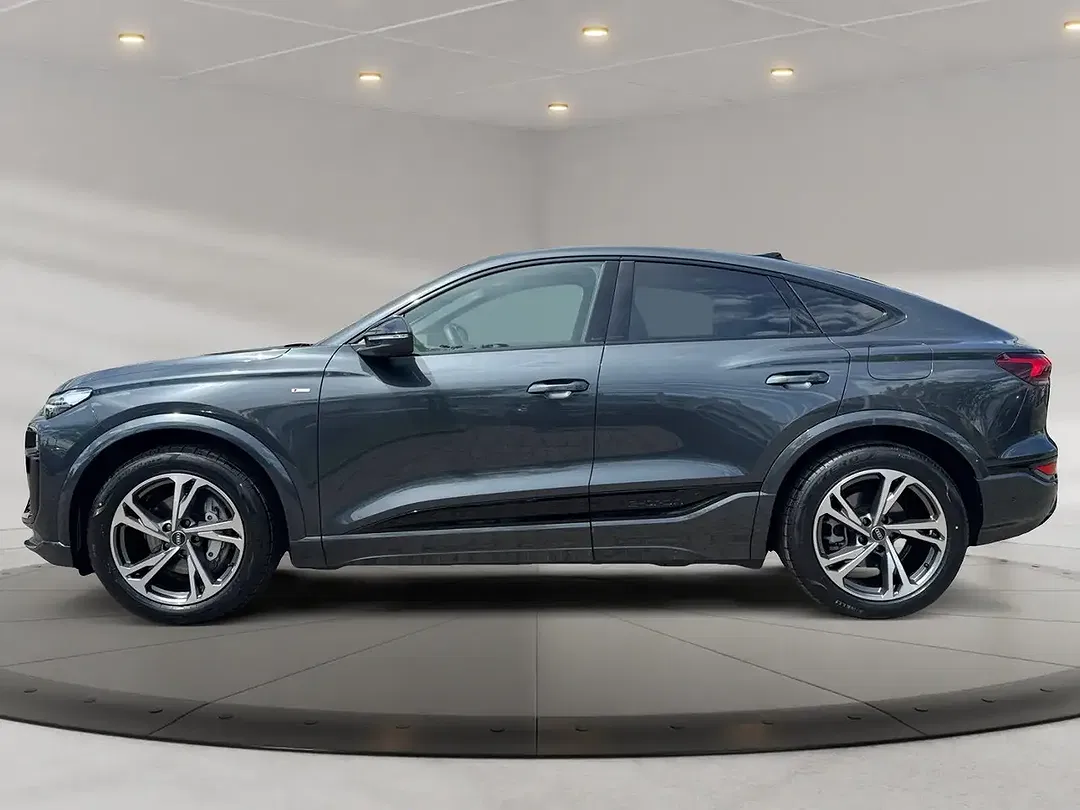 Audi Q6 e-tron - Thumbnail 3