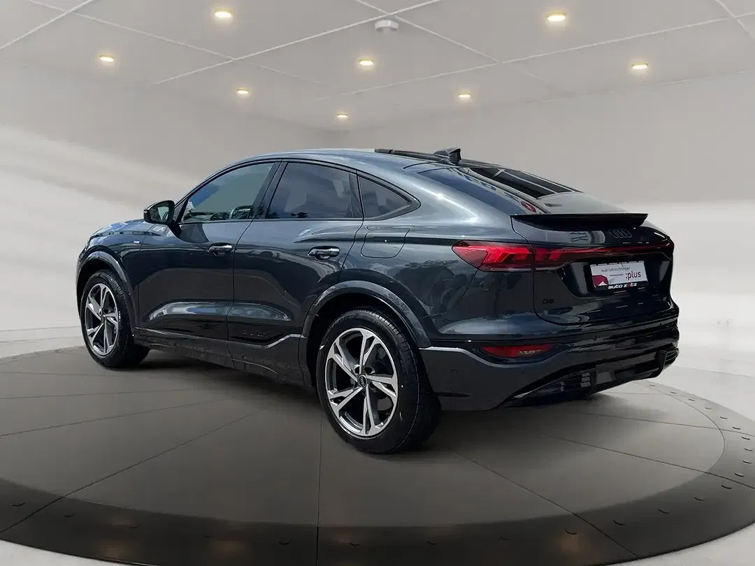 Audi Q6 e-tron - Thumbnail 4