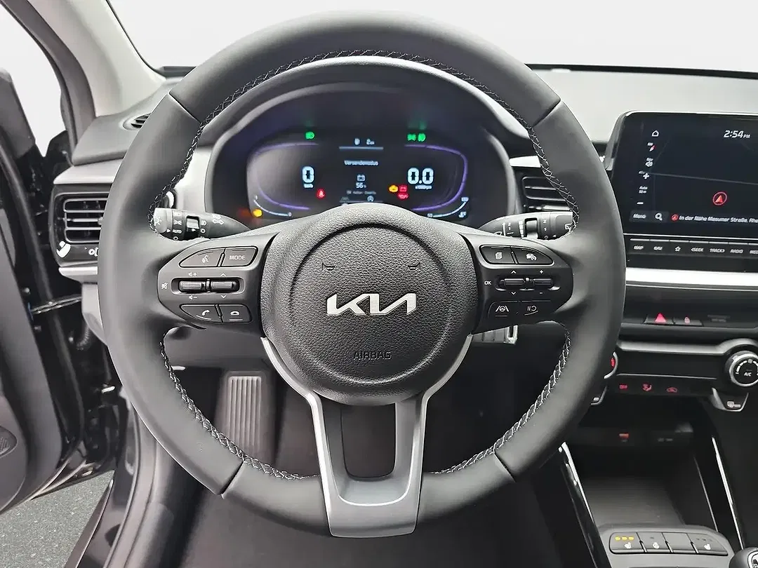 Kia Stonic - Thumbnail 13