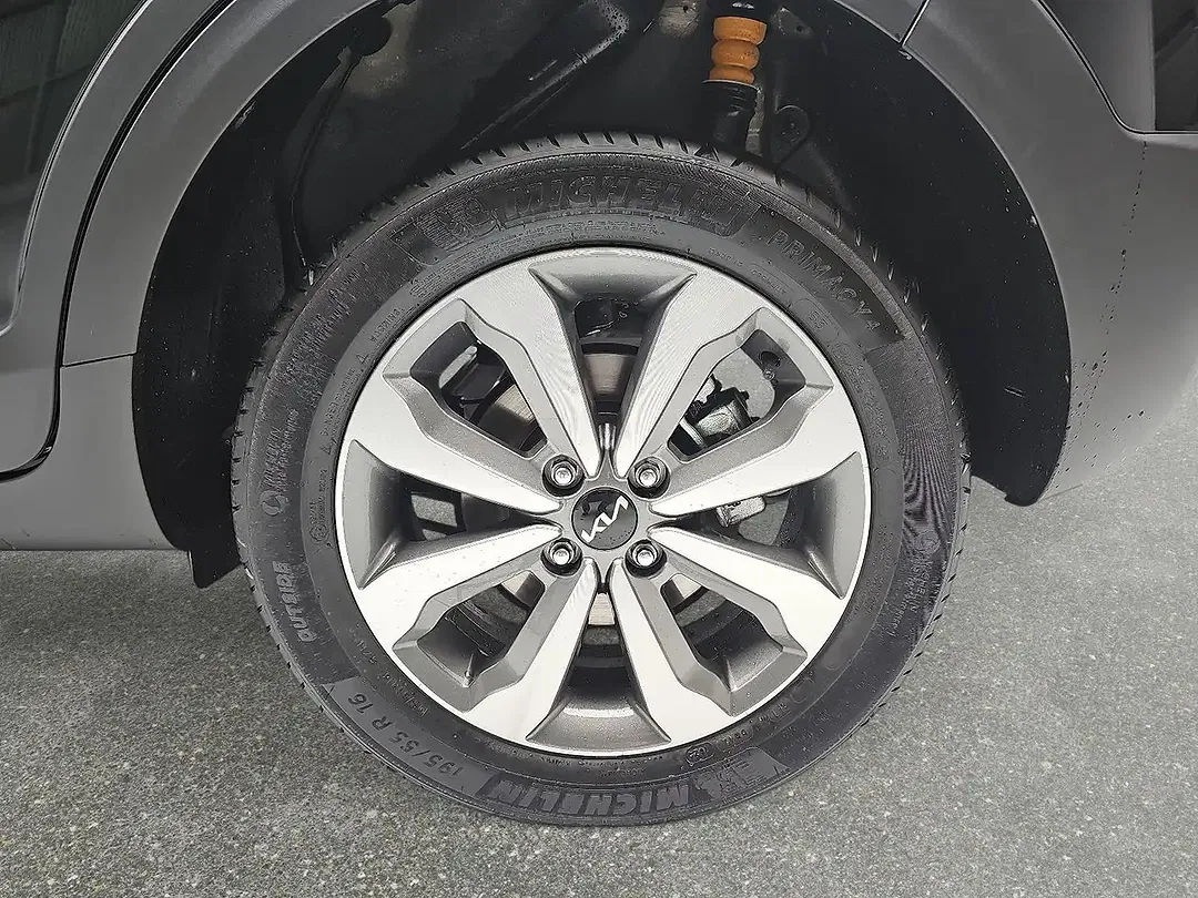 Kia Stonic - Thumbnail 6