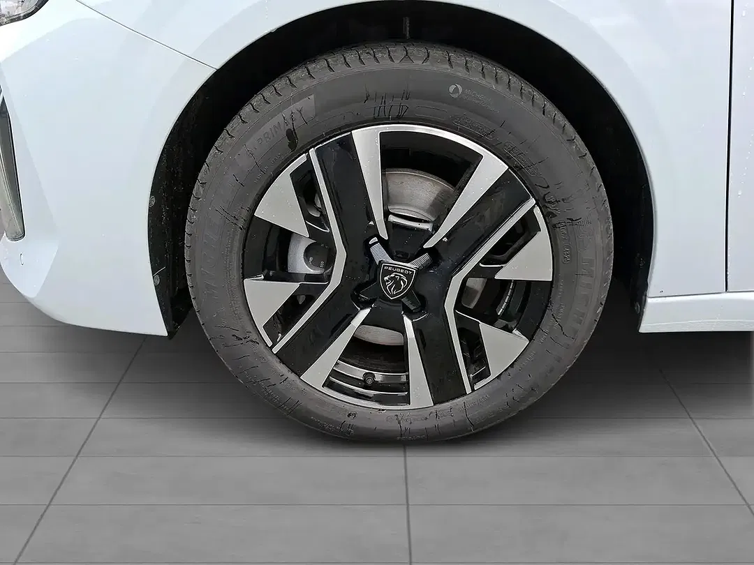 Peugeot 208 - Thumbnail 2