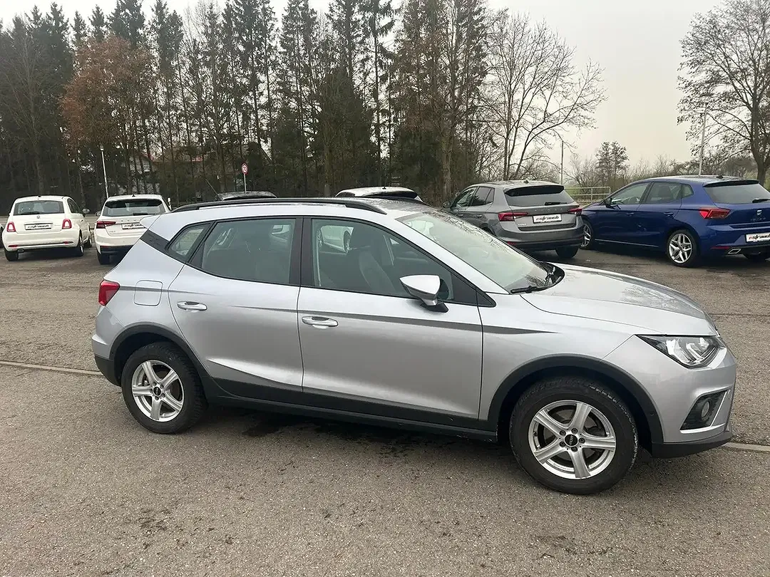 SEAT Arona - Thumbnail 8
