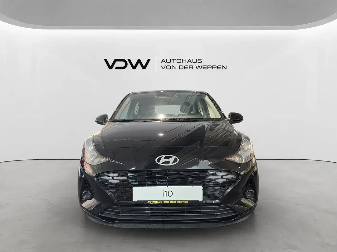 Hyundai i10 - Thumbnail 2